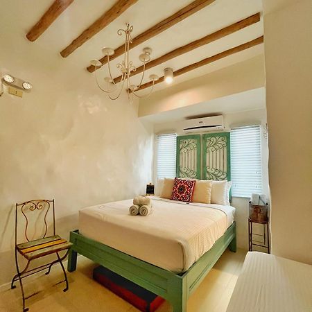 Lugar Bonito Hotel Balabag  Экстерьер фото