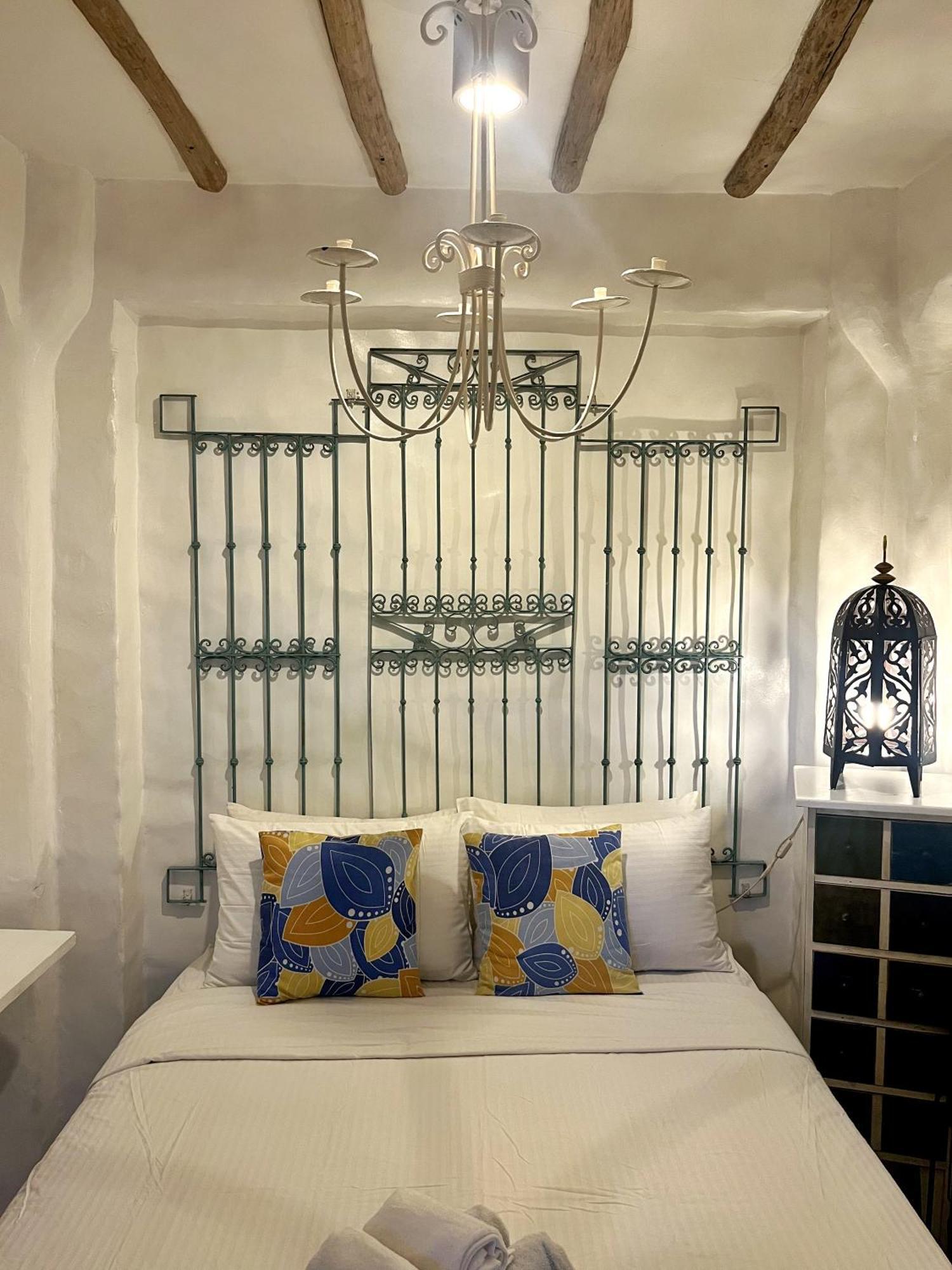 Lugar Bonito Hotel Balabag  Экстерьер фото