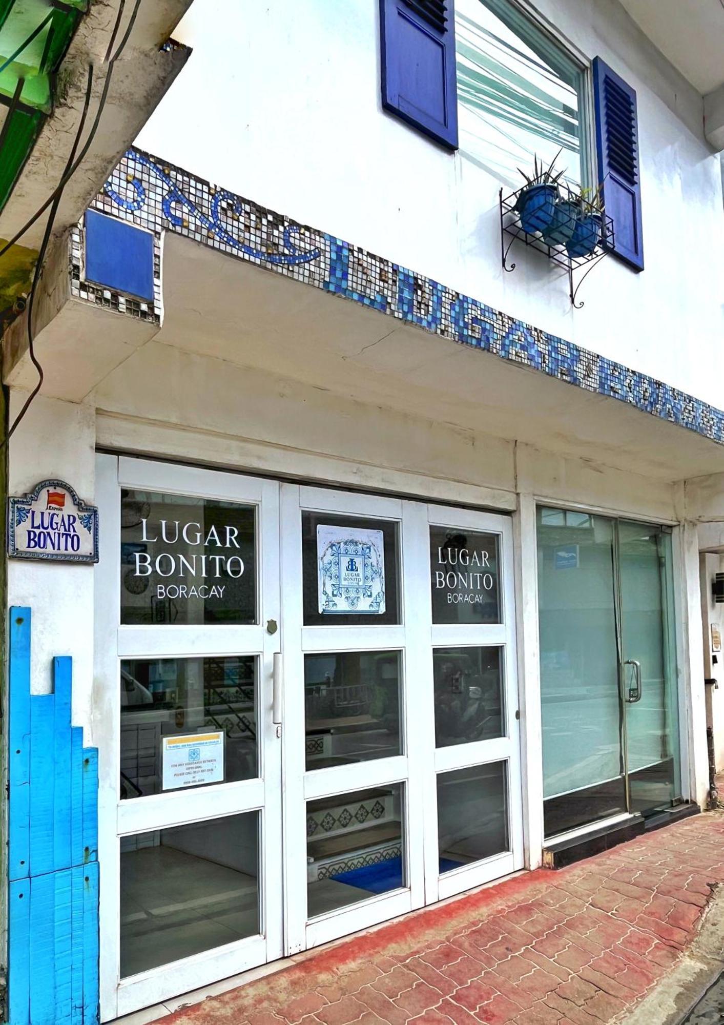 Lugar Bonito Hotel Balabag  Экстерьер фото